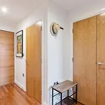 Modern Central 1 Bed Wimbledon Pad